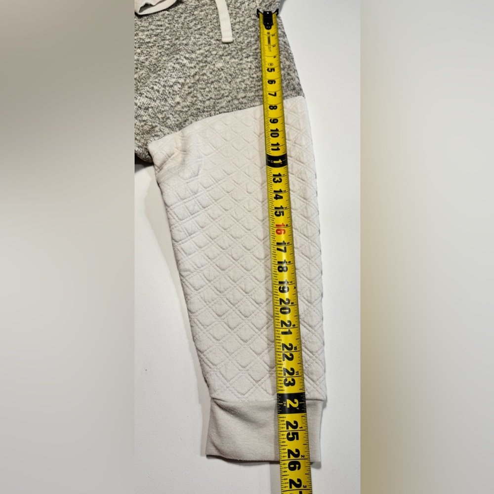 Madewell Quilted Sleeve Hoodie Sweatshirt Ivory/Gray Size Large Style #NB523 - Picture 9 of 9